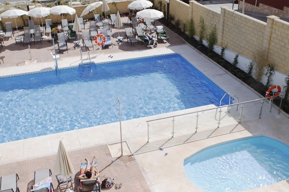 Hotel Mencía Subbética 3*